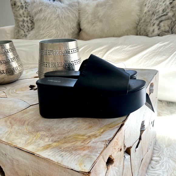 NWT FOREVER 21 PLATFORM SLIDES🦋🦋🦋 - Picture 8 of 11